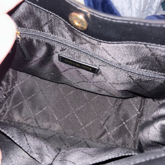 Michael Kors Genuine Cowhide Shoulder Bag - Picture 9 of 14